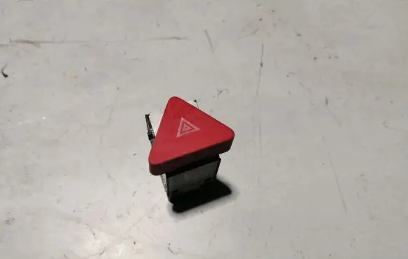 Volkswagen Tiguan Hazard light switch 5M0953509A