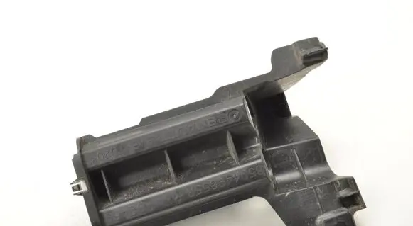 Renault 5 E-Tech Front bumper mounting bracket 850449655R