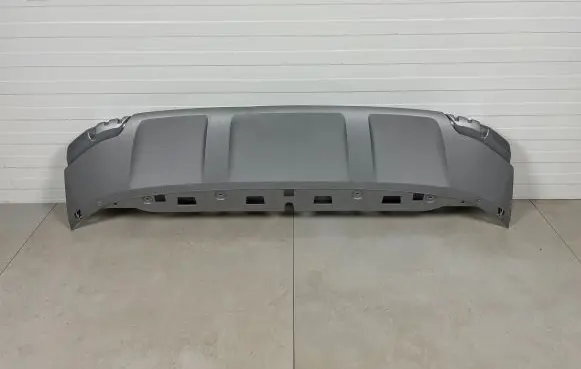 Front bumper lip