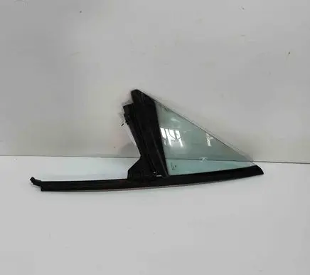 BMW Z3 E36 Front door vent window glass four-door 43R000711 8410161