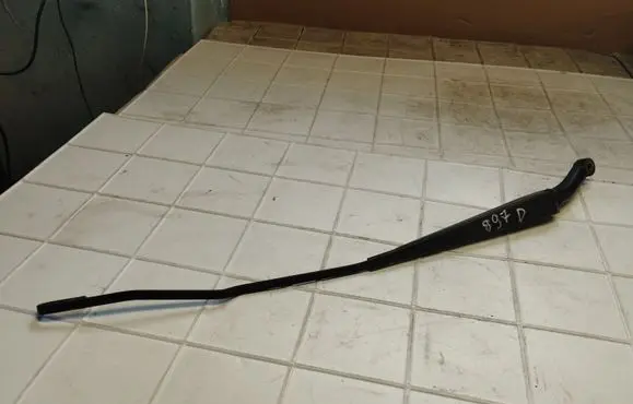 Volvo S60 Front wiper blade arm 8624269
