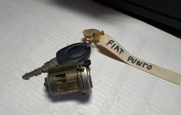 Fiat Punto (188) Ignition lock