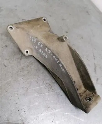 BMW 5 E39 Engine mounting bracket 1092973