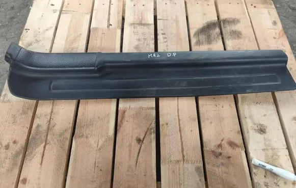 Toyota MR2 (W30) III Front sill trim cover