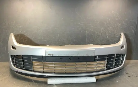 Renault Laguna III Front bumper 620100002R