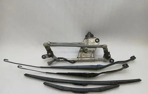 Ferrari California F149 Front wiper linkage and motor 69770800