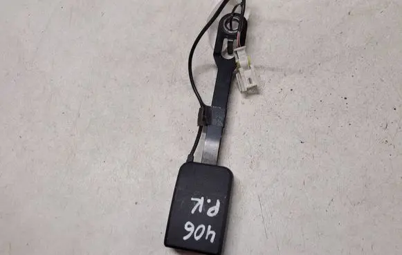 Peugeot 406 Front seatbelt buckle A9132AC64