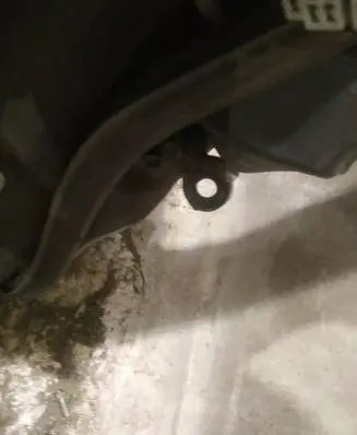 Mazda 3 II Rear door check strap stopper