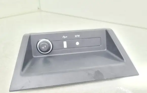 Skoda Fabia Mk3 (NJ) Dashboard storage box/compartment 6V0857367A