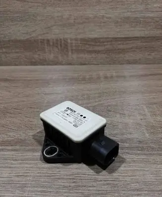Audi A4 S4 B8 8K ESP acceleration yaw rate sensor 8K0907637A 0265005667