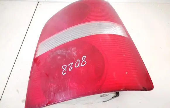 Volkswagen Touran I Rear/tail lights 1t0945096c