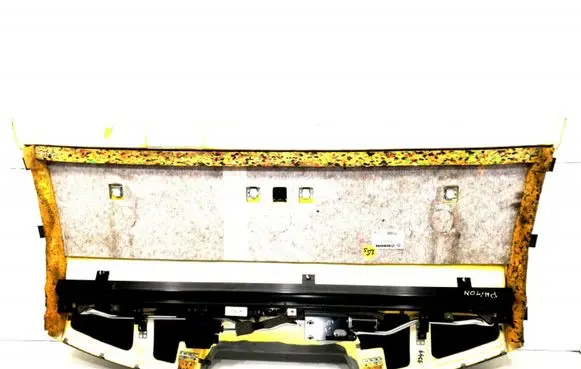 Parcel shelf