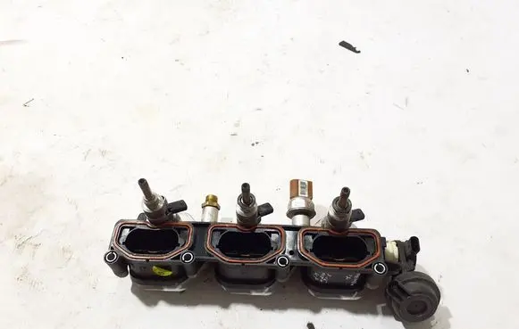 Porsche Panamera (970) Fuel main line pipe 95811011510