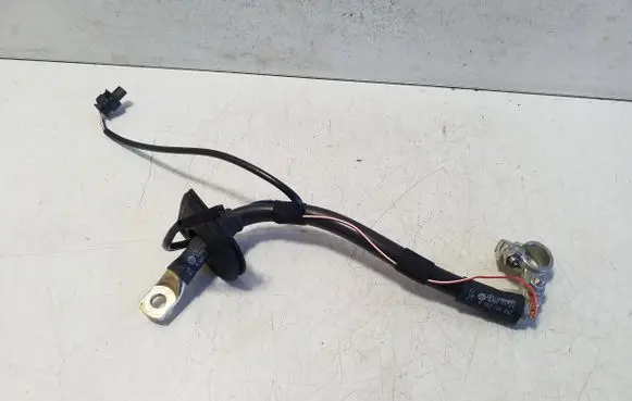 Volkswagen Touareg II Positive cable (battery) 7P0971225B