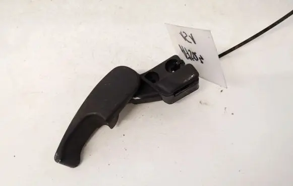 Audi A3 S3 8L Engine bonnet (hood) release handle 1h1823533