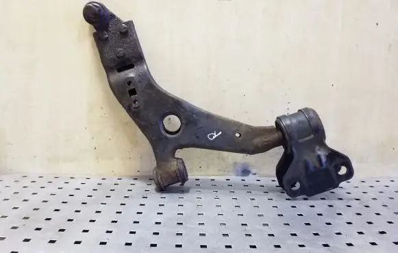Ford Kuga II Front lower control arm/wishbone CV613C339AAA CV613C339
