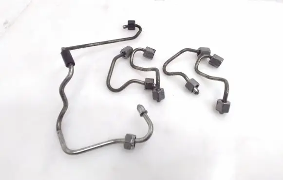 Toyota Avensis T270 Fuel injector supply line/pipe 
