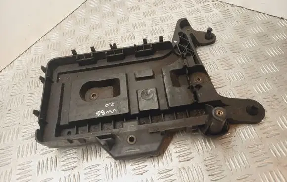 Battery tray