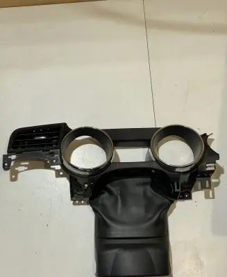 Ford Mustang VI Dashboard trim FR3B63044D70B