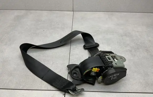 Volkswagen Sharan Front seatbelt