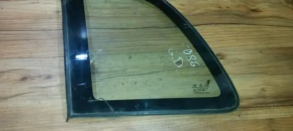 Hyundai Matrix Rear side window Nenustatyta
