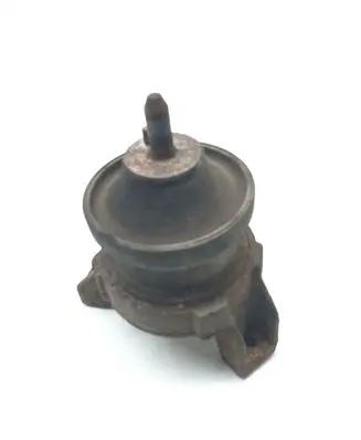 KIA Sorento Engine mount bracket 219322B000
