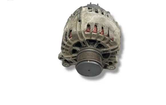Volkswagen PASSAT B6 Generator/alternator 03L903023E 2605717A