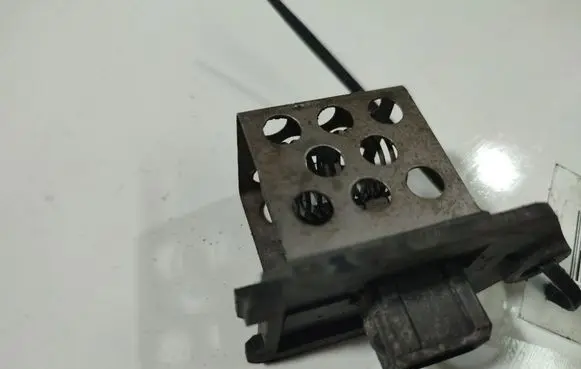 Peugeot 406 Heater blower motor/fan resistor 