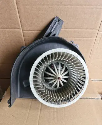 Volkswagen Fox Heater fan/blower 6Q1819015G A1915