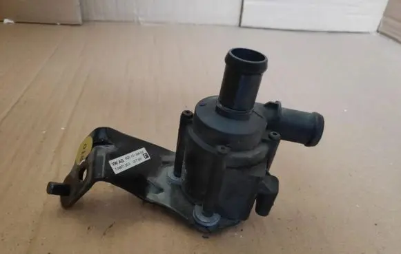 Audi A3 S3 8V Electric auxiliary coolant/water pump 5Q0121599AA