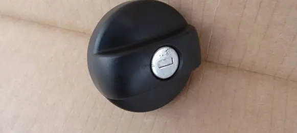 Peugeot Expert Fuel tank filler cap 