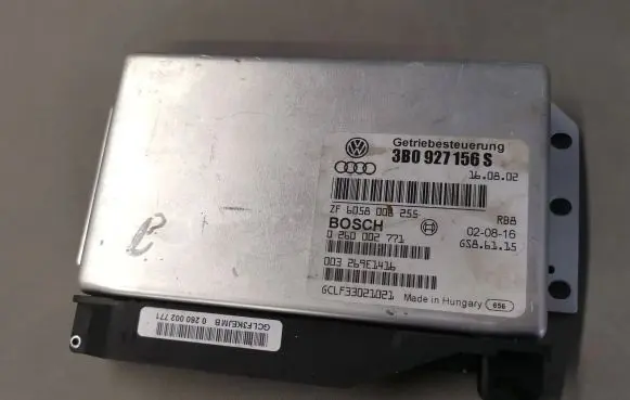 Volkswagen PASSAT B5.5 Gearbox control unit/module 3B0927156S 0260002771 6058008255