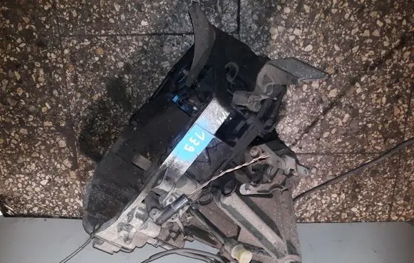Renault Megane II Manual 5 speed gearbox JR5102