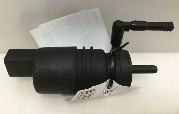 Audi A6 S6 C5 4B Windscreen/windshield washer pump 