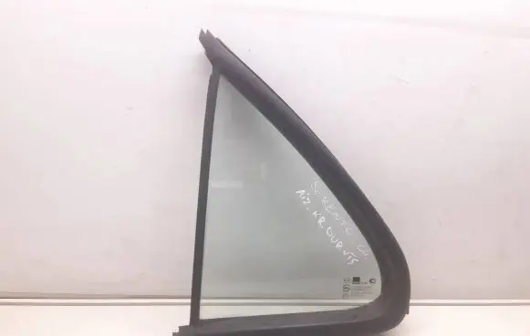 KIA Sorento Rear vent window glass 835623E000