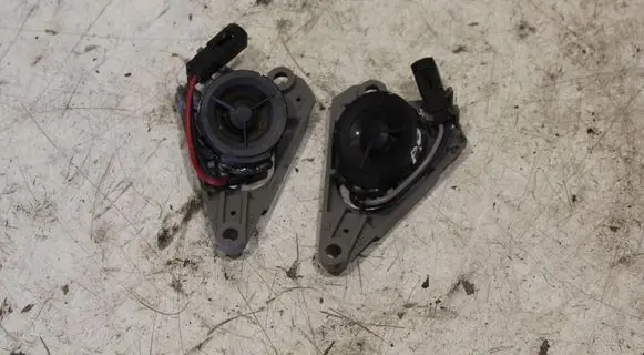 Subaru Forester SG Front door high frequency speaker 86301SA130