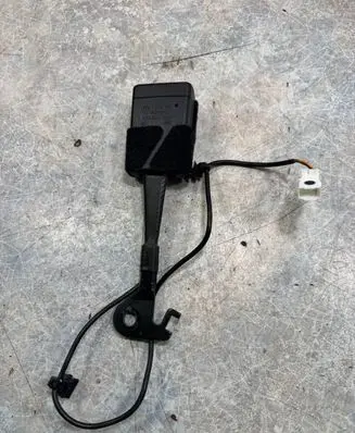 BMW i3 Front seatbelt buckle 7304149 72117304149