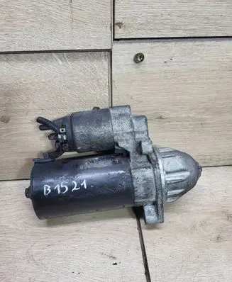 Mercedes-Benz E W211 Starter motor A0061512501