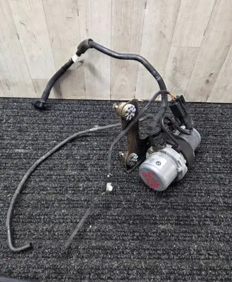BMW 5 G30 G31 G38 Vacuum pump 6880628 34336880628