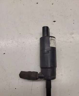 Audi A6 S6 C5 4B Windscreen/windshield washer pump 3B0955681A 001017