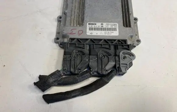 Renault Trafic II (X83) Engine control unit/module 237101754R 237102011R 0281018497