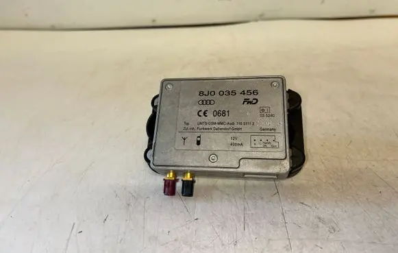 Audi A6 S6 C6 4F Aerial antenna amplifier 8J0035456
