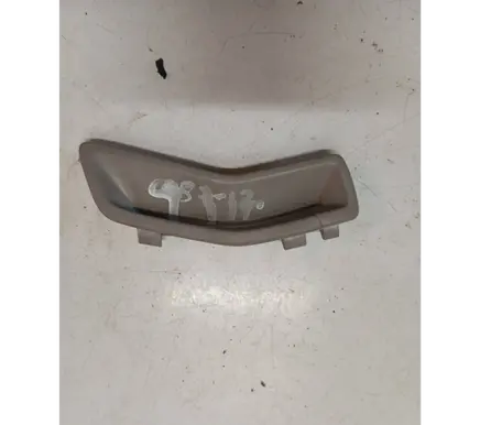 Volvo S80 Seat belt trim 01287357