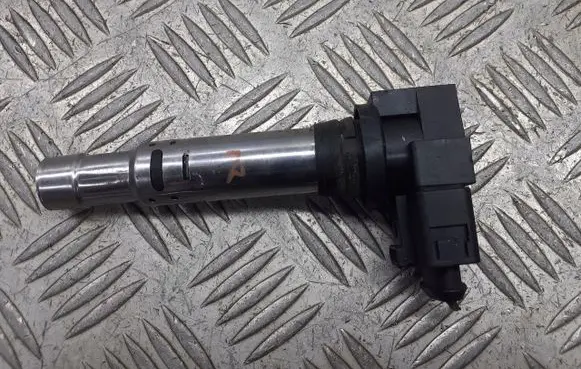 Skoda Fabia Mk1 (6Y) Spark distributor 036905715E