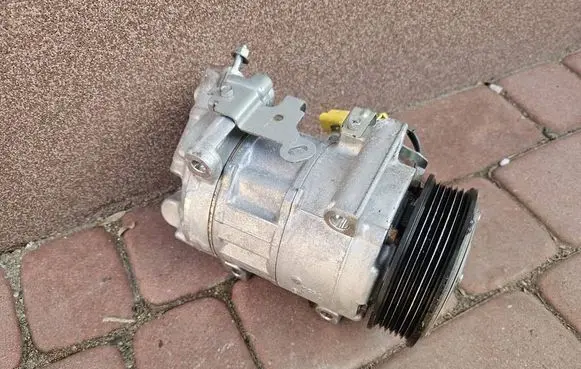Opel Mokka B Air conditioning (A/C) compressor (pump) 9850821180