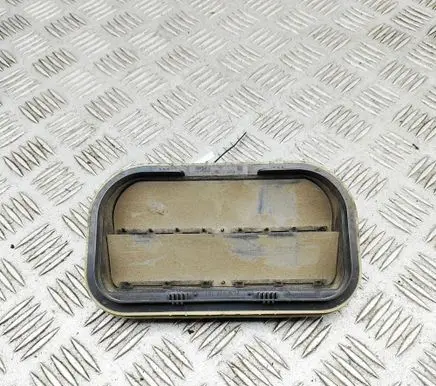 Volkswagen Caddy Quarter panel pressure vent 7L0819181