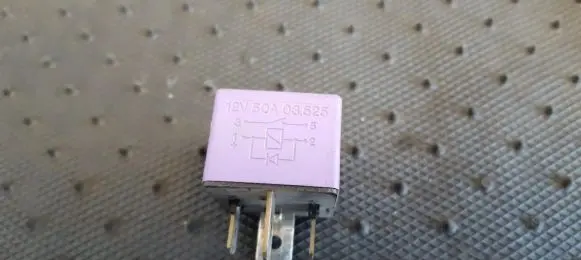 Renault Laguna I Other relay 1250A03525