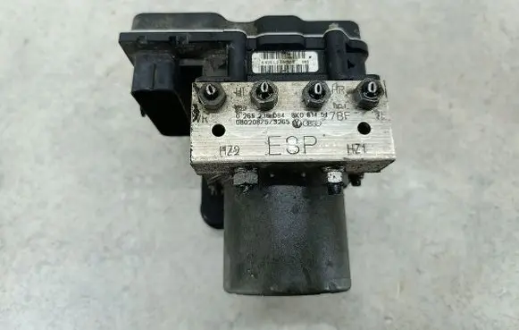 Audi A4 S4 B8 8K ABS Pump 