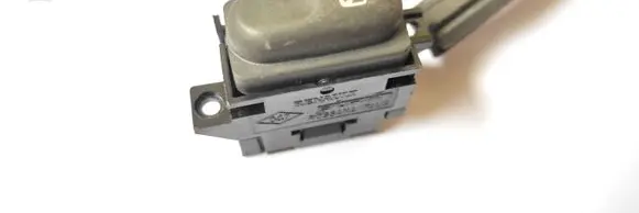 Renault Scenic I Other switches/knobs/shifts 7700430474