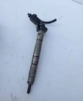 Audi Q7 4L Fuel injector 059130277S